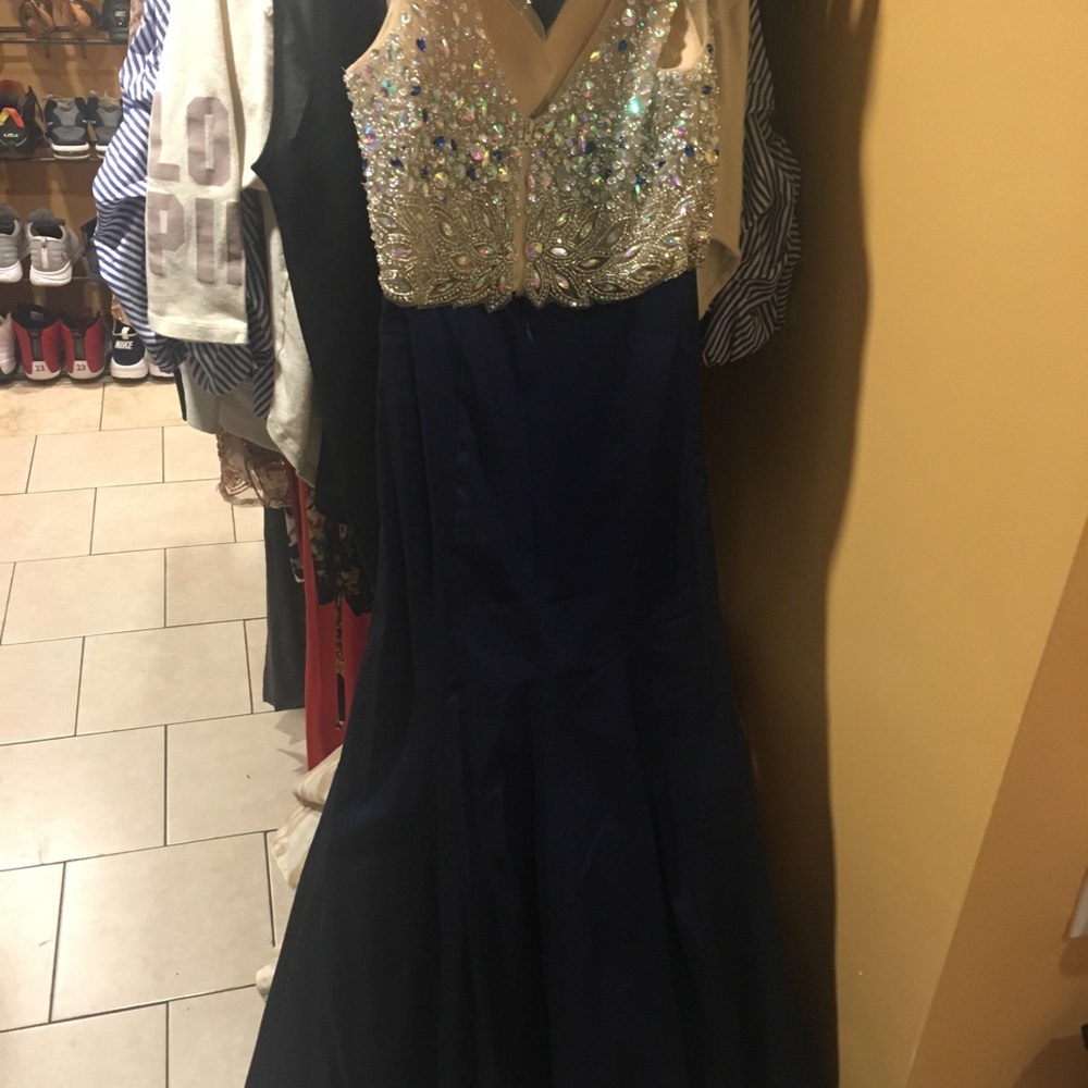 Prom Dress - Picture 2 of 4